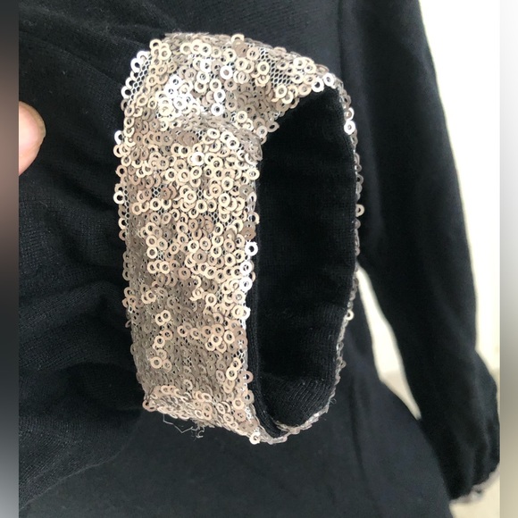 Black long sleeves Midi dress. - Picture 2 of 12